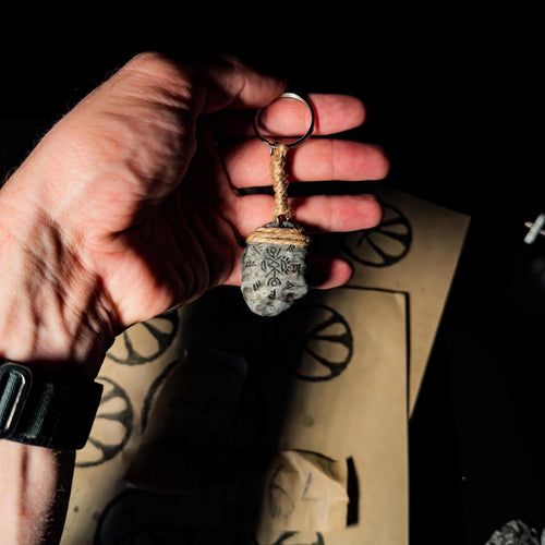 Talisman série FROM – Vegvísir Porte-Clés